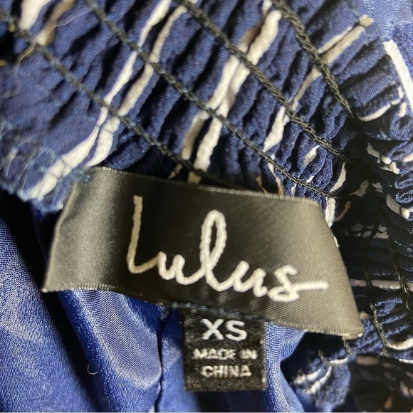 Lulu’s Salt Water and Sun X- Small Jumpsuit. Wide Leg Navy Blue/White Strapless. - Picture 5 of 6